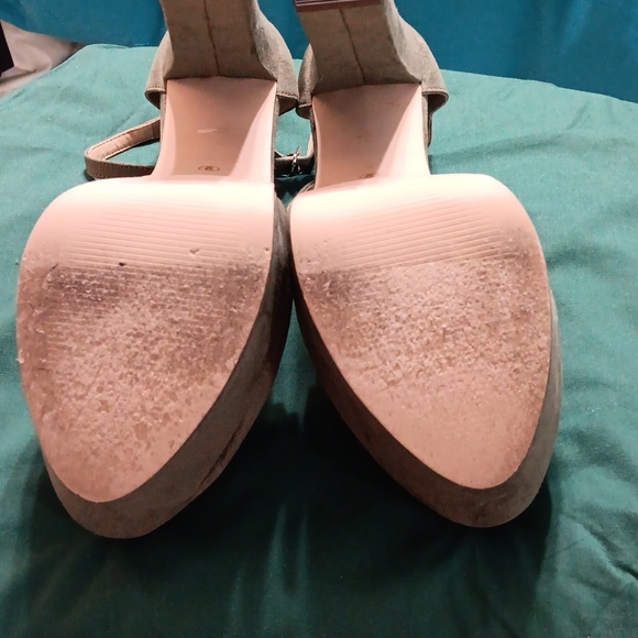 Heels - Army Green - Picture 6 of 6